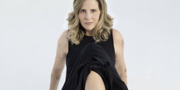 Tati Bernardi debocha da elite no livro ‘A Boba da Corte’ – 31/03/2025 – Ilustrada