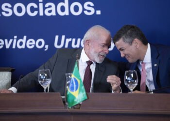 Paraguai convoca embaixador do Brasil por espionagem – 01/04/2025 – Mundo