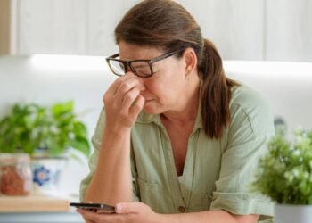 Fadiga visual: como proteger a vista do excesso de tela – 02/04/2025 – Equilíbrio