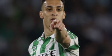 Antony ressurge, e companheiro pede vaquinha para mantê-lo – 02/04/2025 – O Mundo É uma Bola