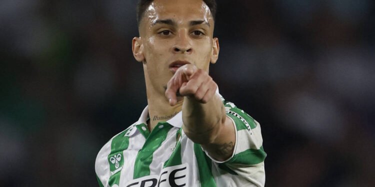 Antony ressurge, e companheiro pede vaquinha para mantê-lo – 02/04/2025 – O Mundo É uma Bola